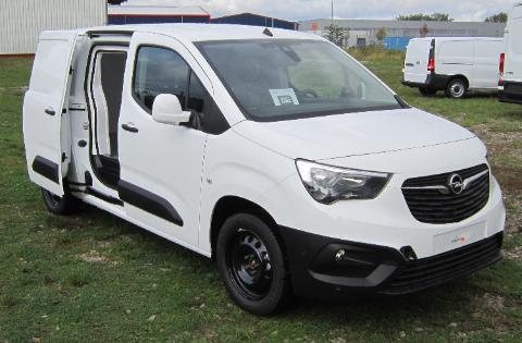 Opel Combo K9 – μεταφορά υπό συντήρηση